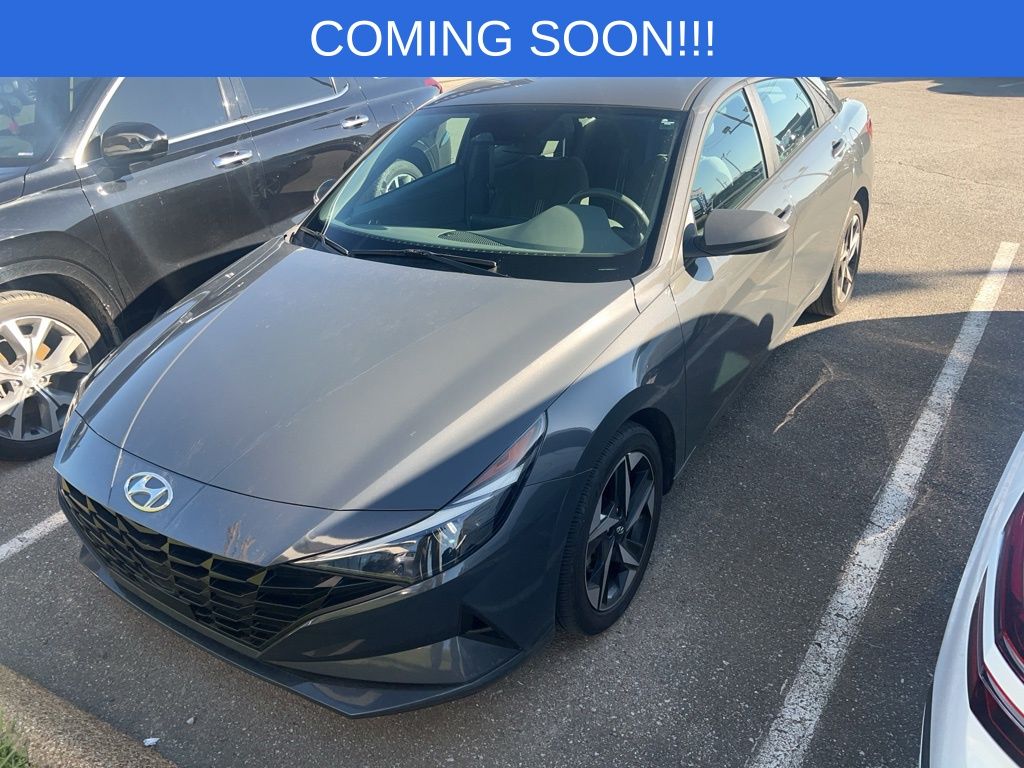 2023 Hyundai Elantra 