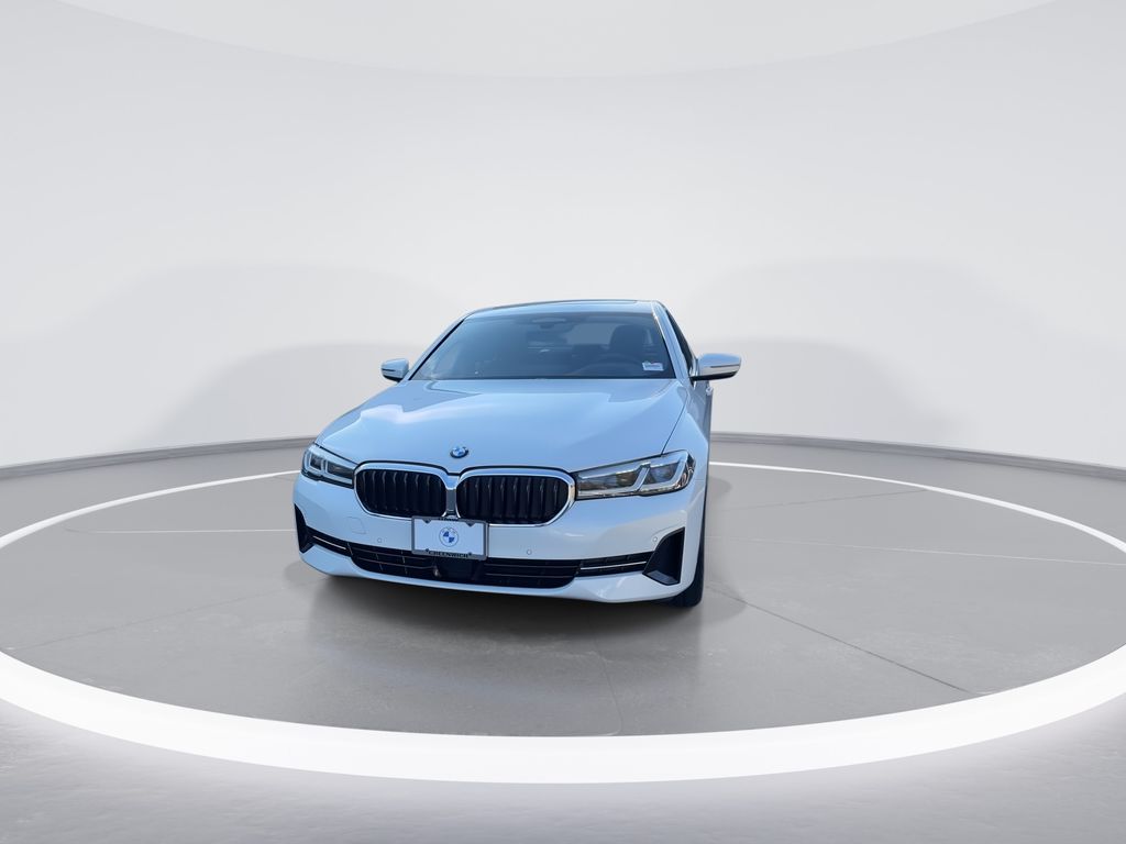 Thumbnail: 2023 BMW 5 Series - 3