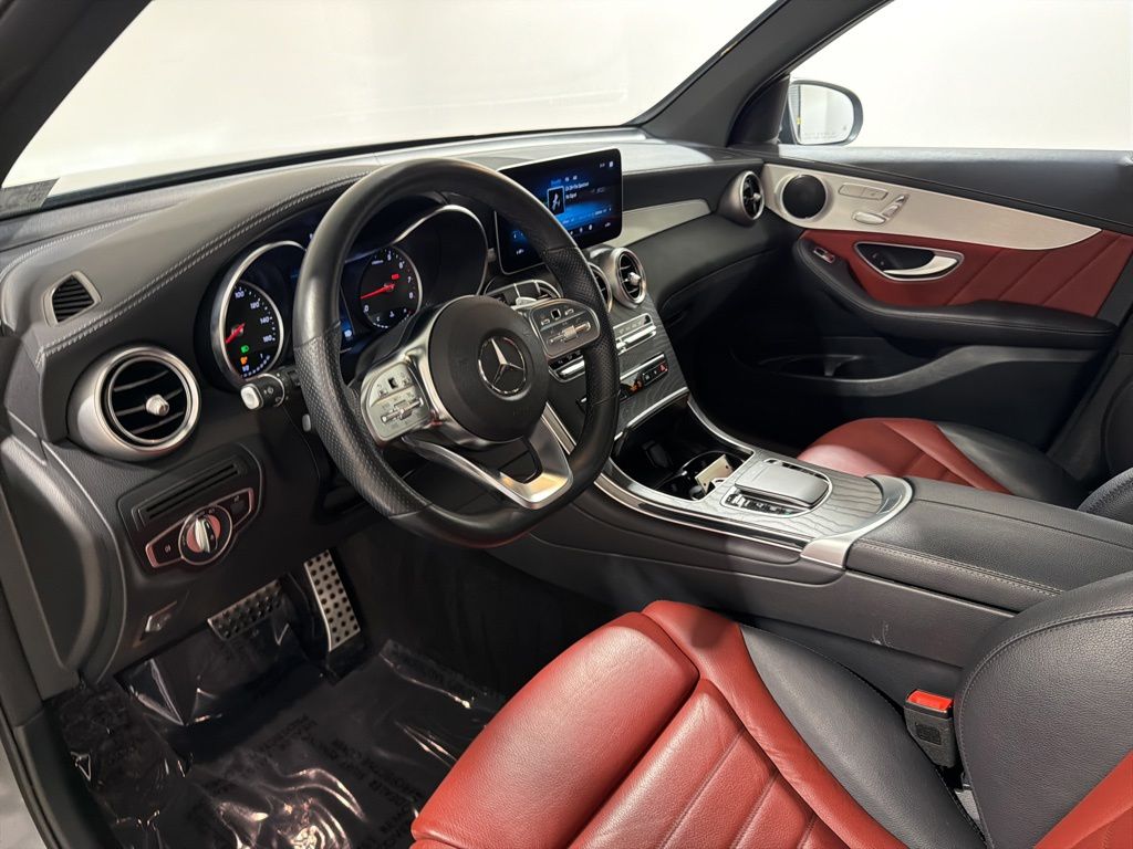 Used 2022  Mercedes-Benz GLC 300 image 10
