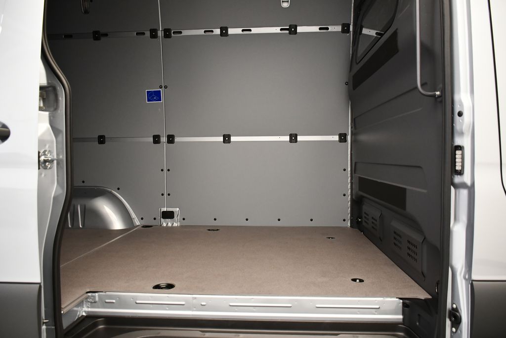 Thumbnail: 2025 Mercedes-Benz Sprinter - 32