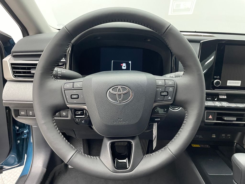Thumbnail: 2025 Toyota Camry - 21