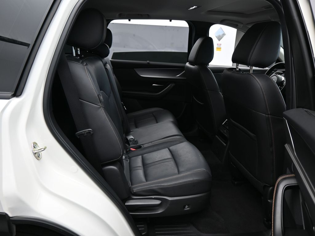 Used 2025 Rhodium White Premium Mazda Preferred image 37