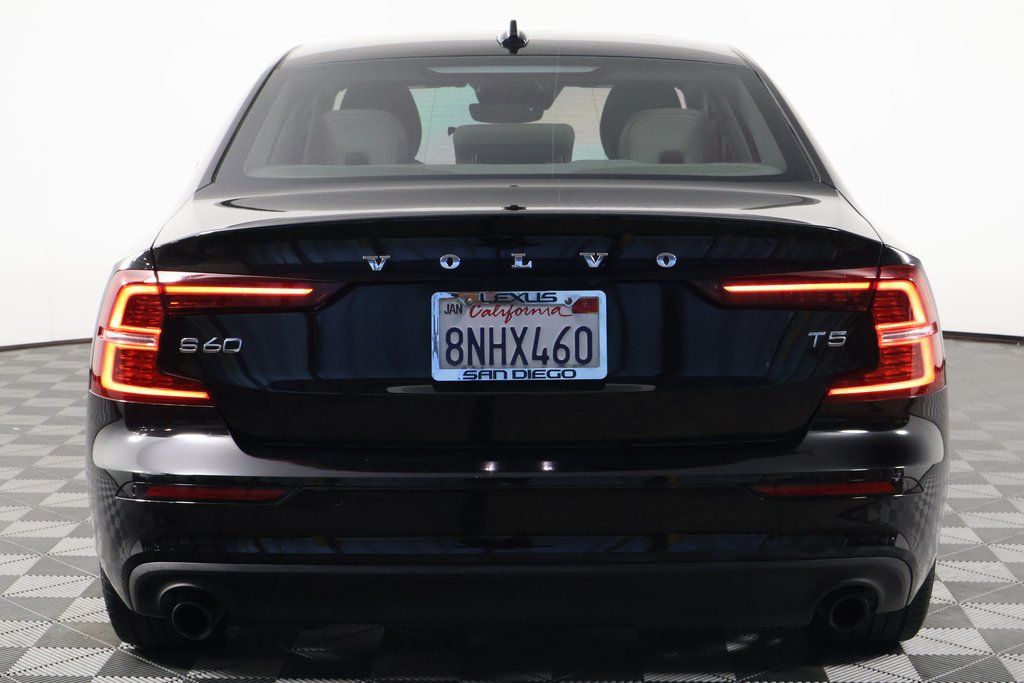 Thumbnail: 2020 Volvo S60 - 5