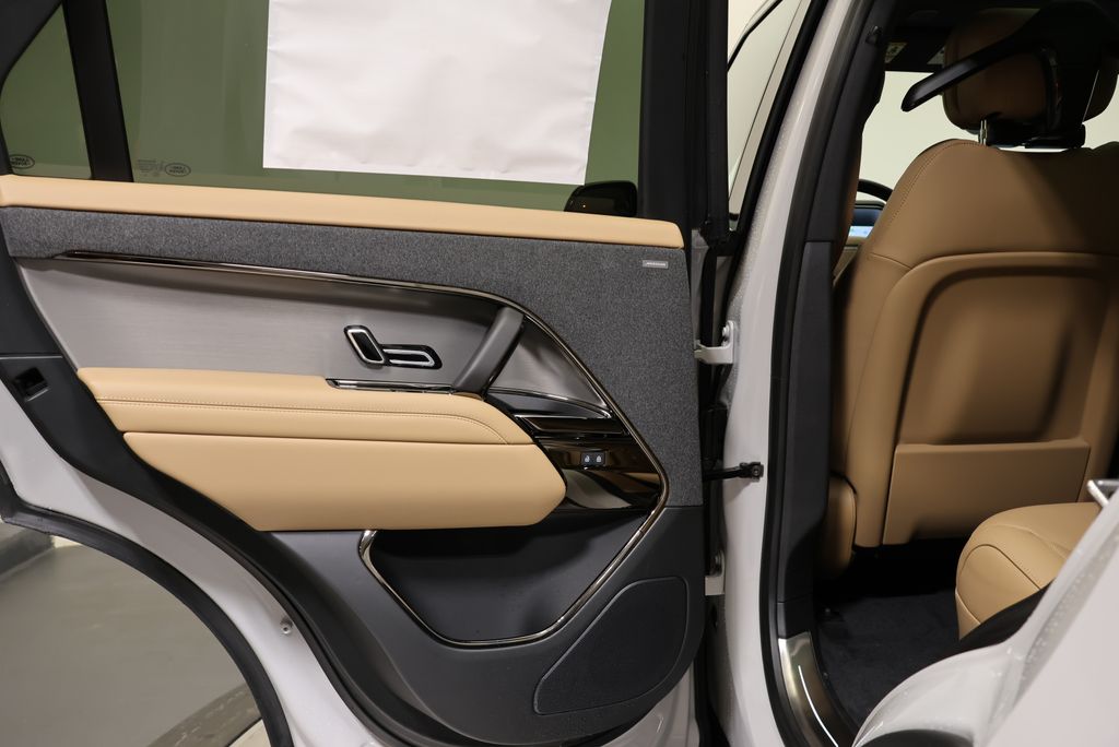 Thumbnail: 2026 Land Rover Range Rover Sport - 28