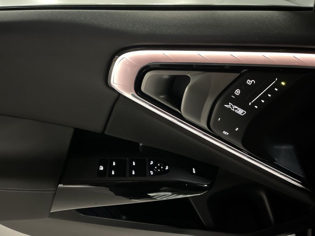 Thumbnail: 2026 BMW X3 - 13