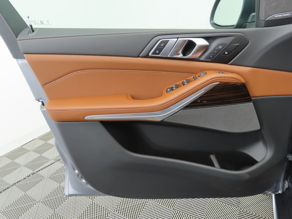 2025 BMW X5 xDrive40i 24