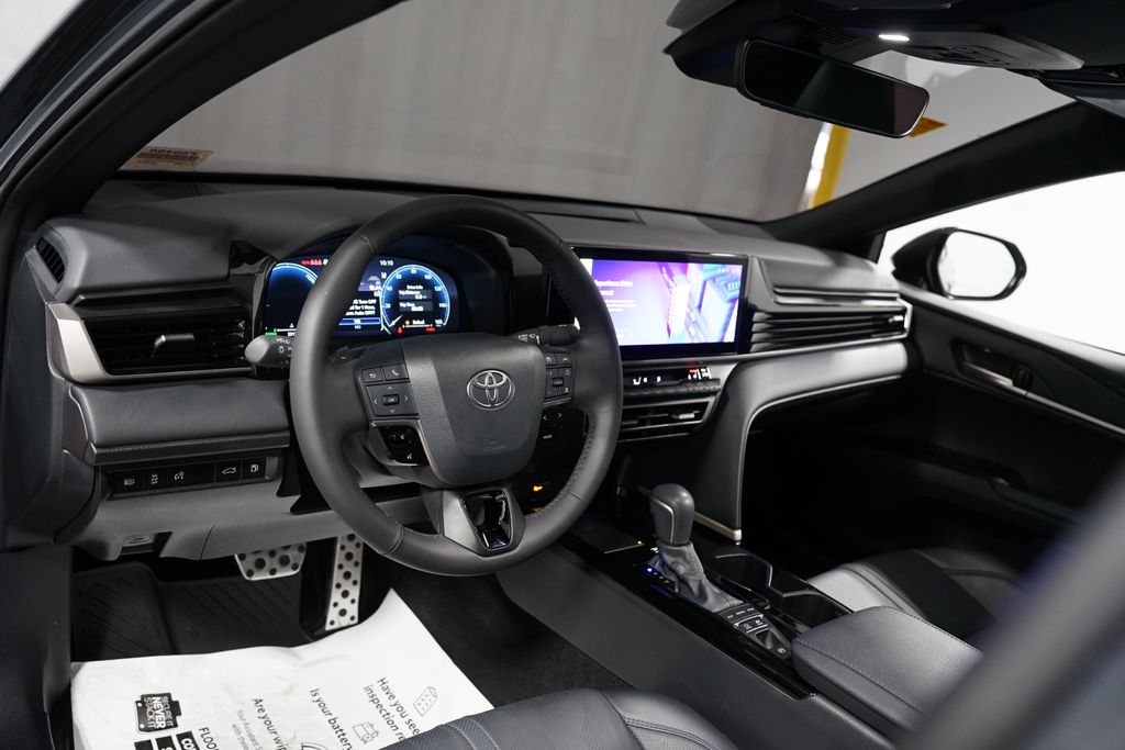 Thumbnail: 2025 Toyota Camry - 11