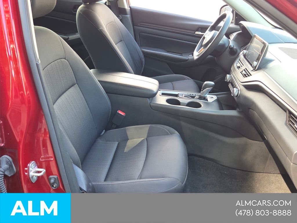 Used 2025 Red Nissan 2.5 SV image 16