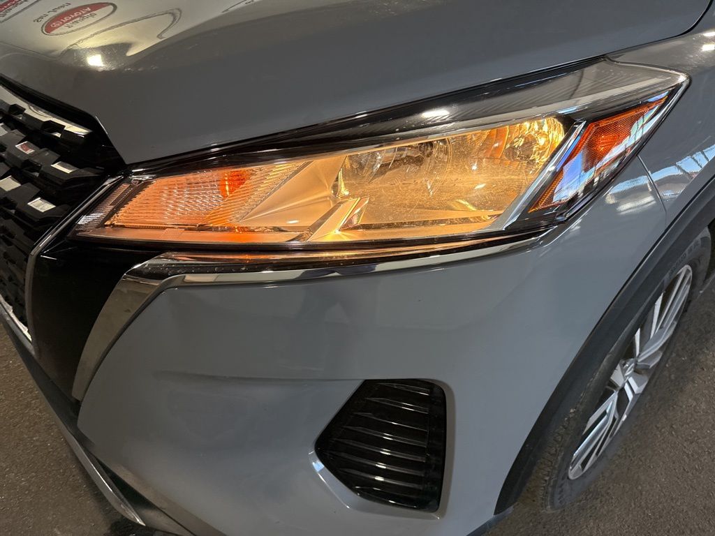 Thumbnail: 2021 Nissan Kicks - 2