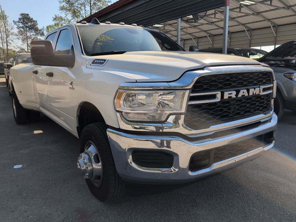 2024 RAM 3500 Tradesman Crew Cab LB DRW 4WD