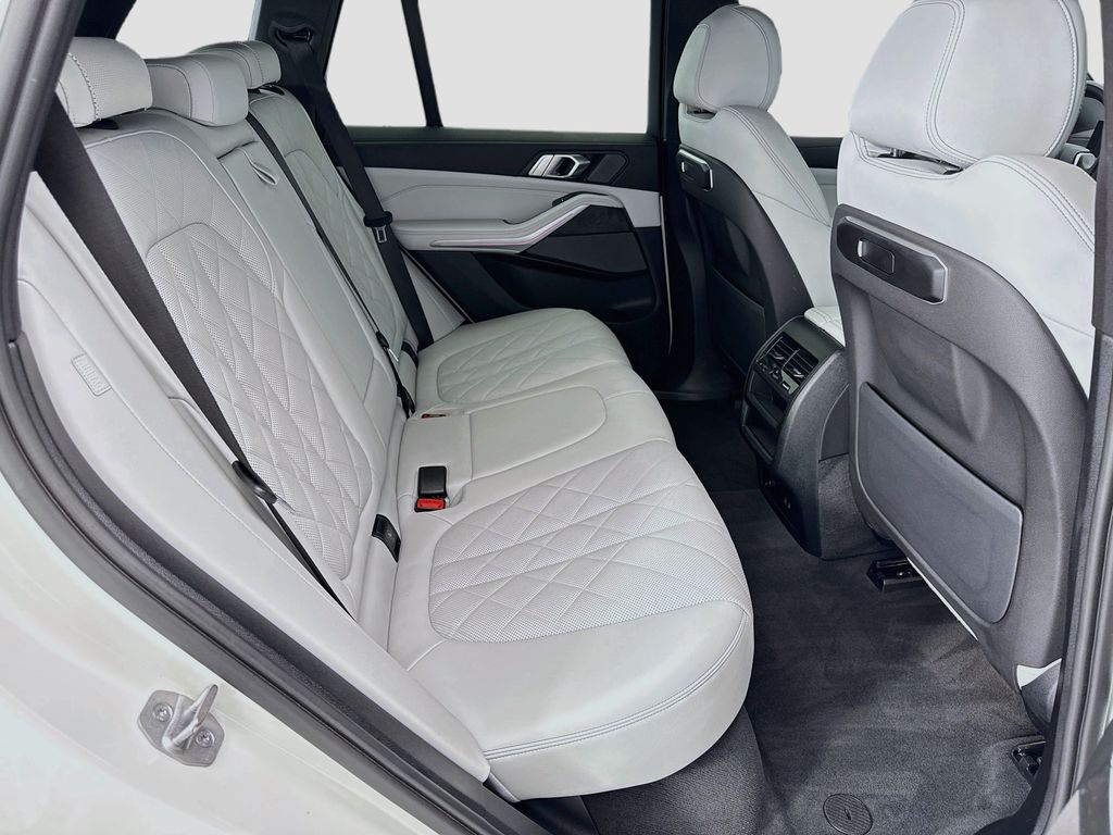 Thumbnail: 2024 BMW X5 - 21