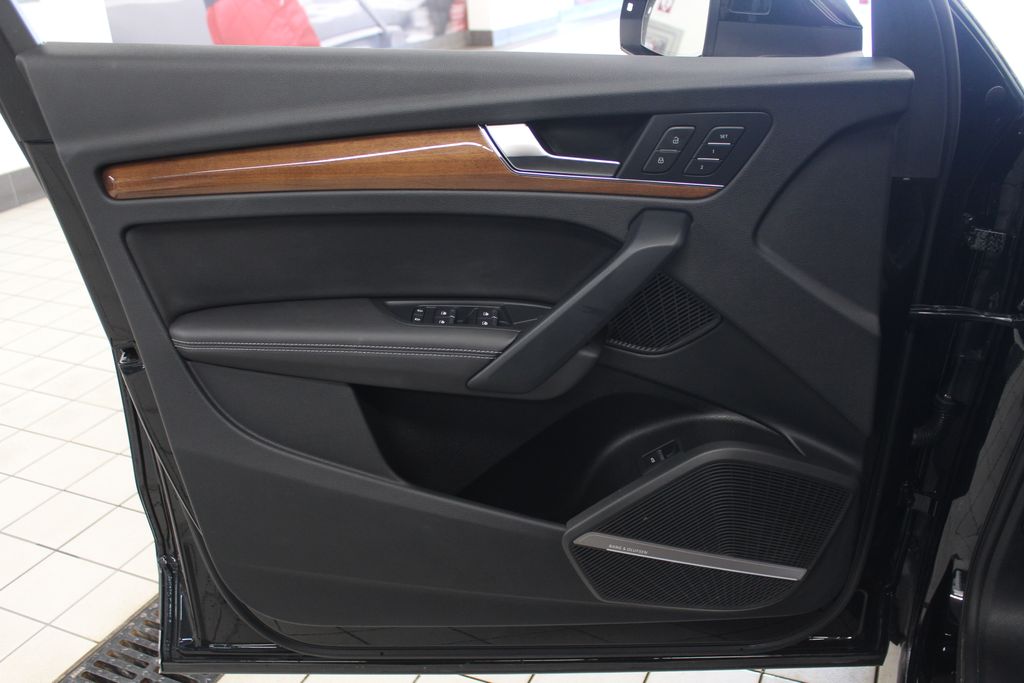 Thumbnail: 2023 Audi Q5 - 14