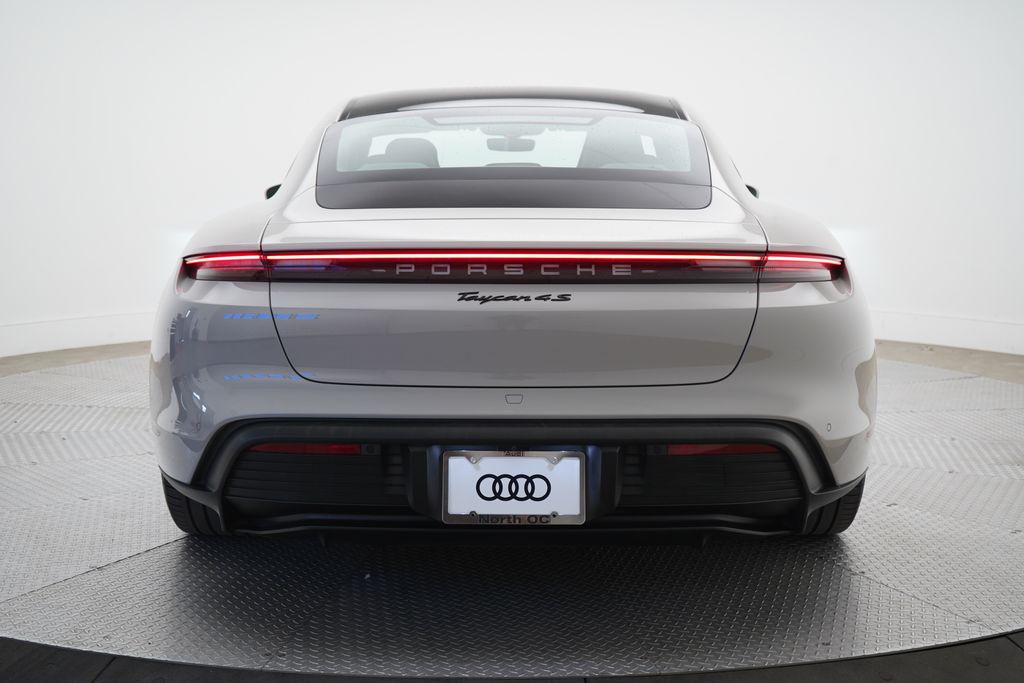 Thumbnail: 2022 Porsche Taycan - 4