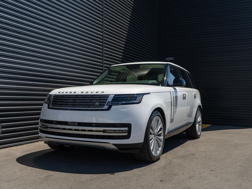 Fuji White 2026 Land Rover Range Rover SUV / Crossover All-Wheel Drive 8-Speed Automatic