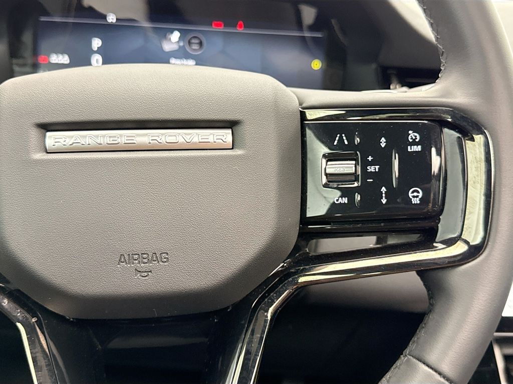 Thumbnail: 2025 Land Rover Range Rover Evoque - 12