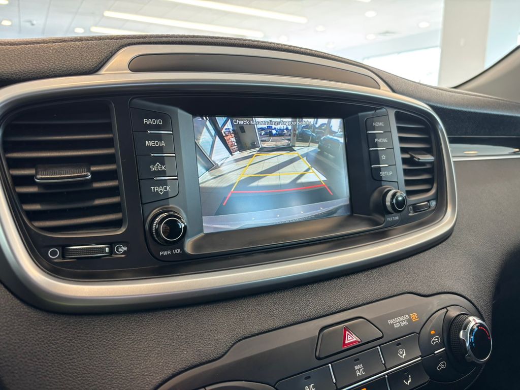 2020 Kia Sorento LX