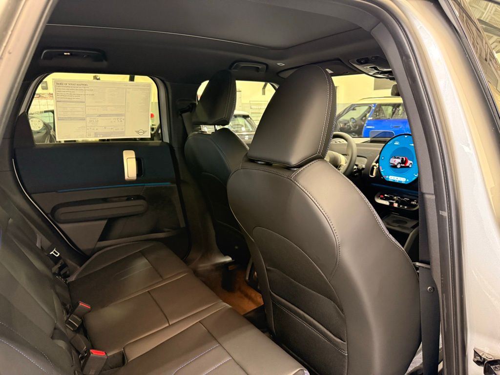 Thumbnail: 2025 MINI Cooper Countryman - 25