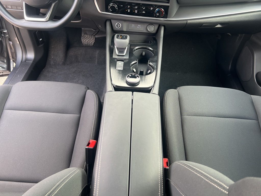 2023 Nissan Rogue S photo