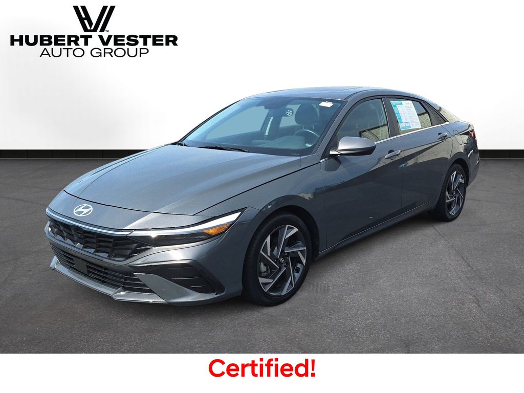 Used 2025 Hyundai Elantra Sedan