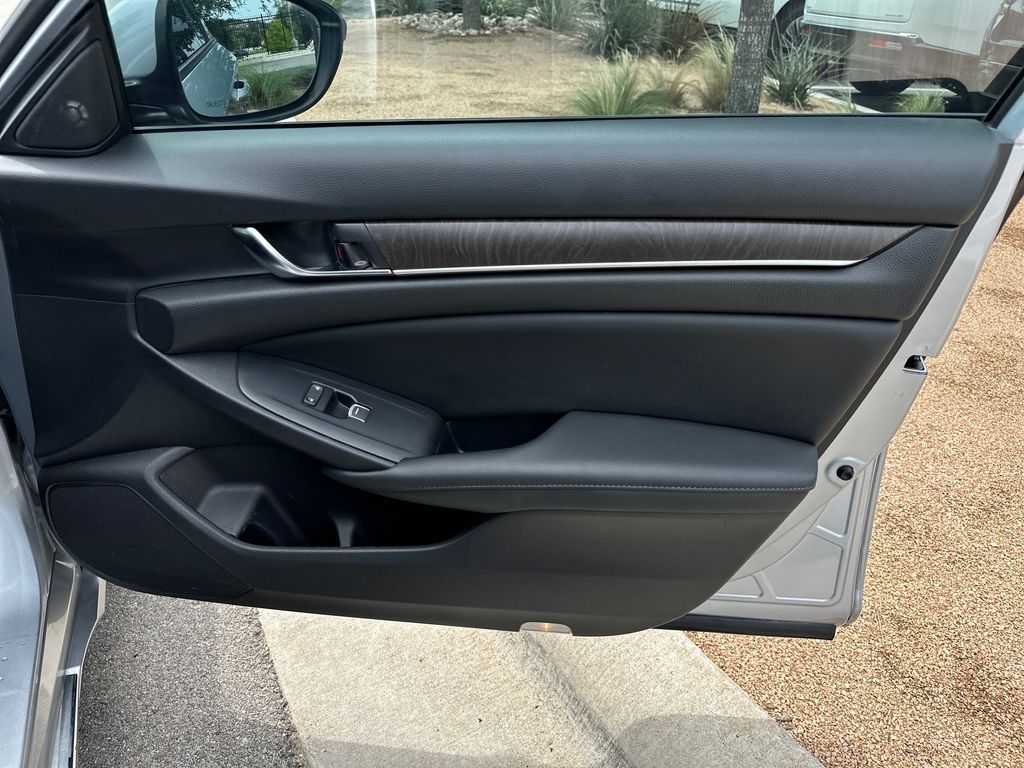 Used Car 2021 Honda Accord  Ex-l For Sale Under $25,000 In Austin, Texas