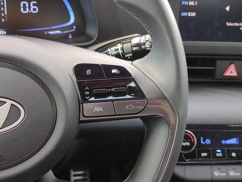 Used 2026 White Hyundai SEL Sport image 18