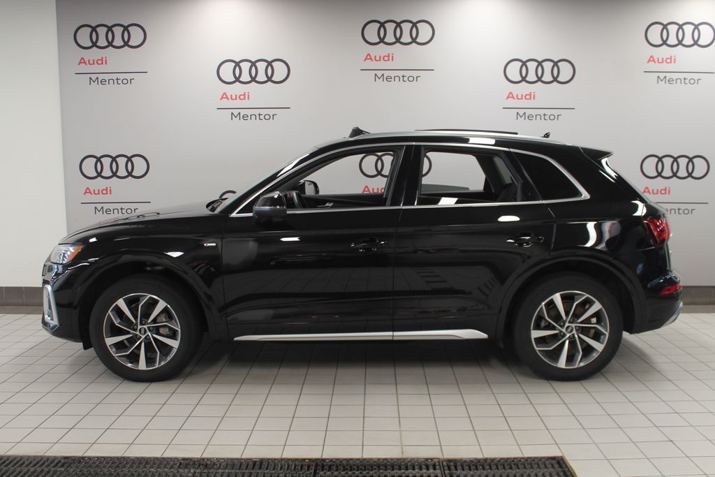 Thumbnail: 2022 Audi Q5 - 3