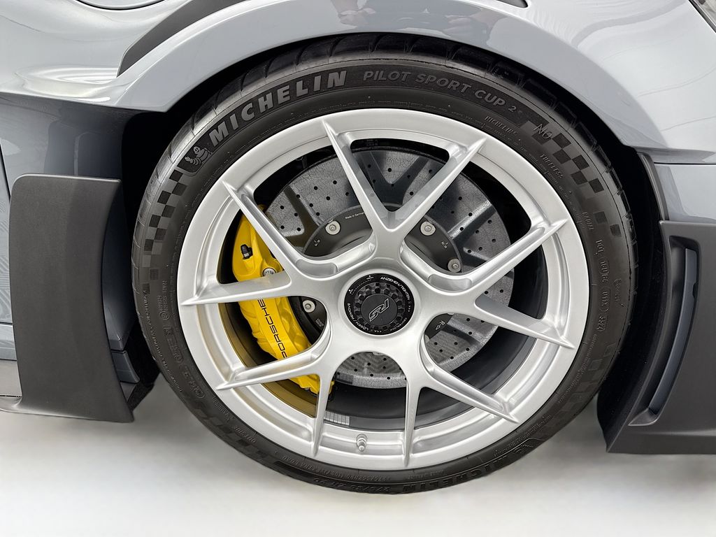 Thumbnail: 2025 Porsche 911 - 28