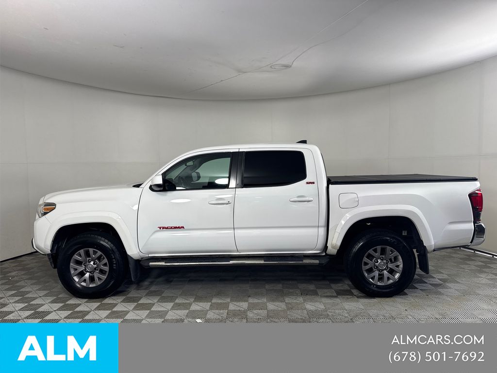 Used 2019 White Toyota SR5 image 10