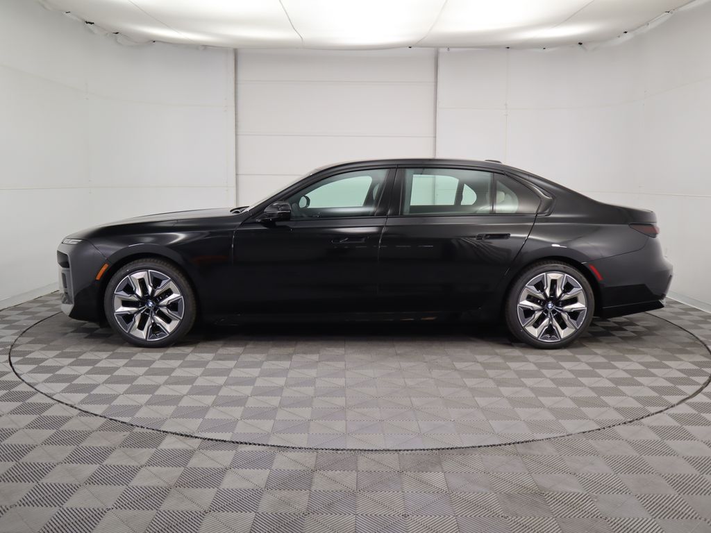 Thumbnail: 2025 BMW 7 Series - 8