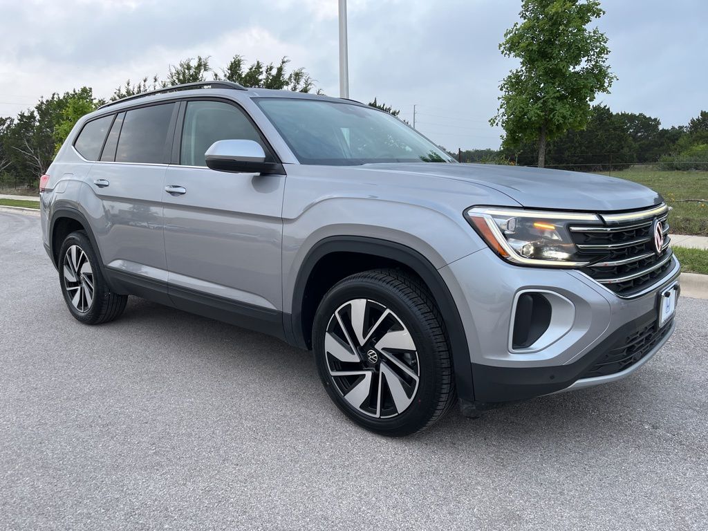 2024 Volkswagen Atlas SE 3