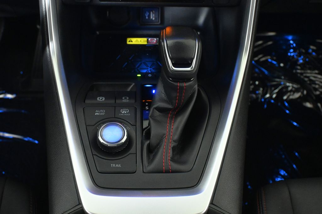 Thumbnail: 2023 Toyota RAV4 - 25