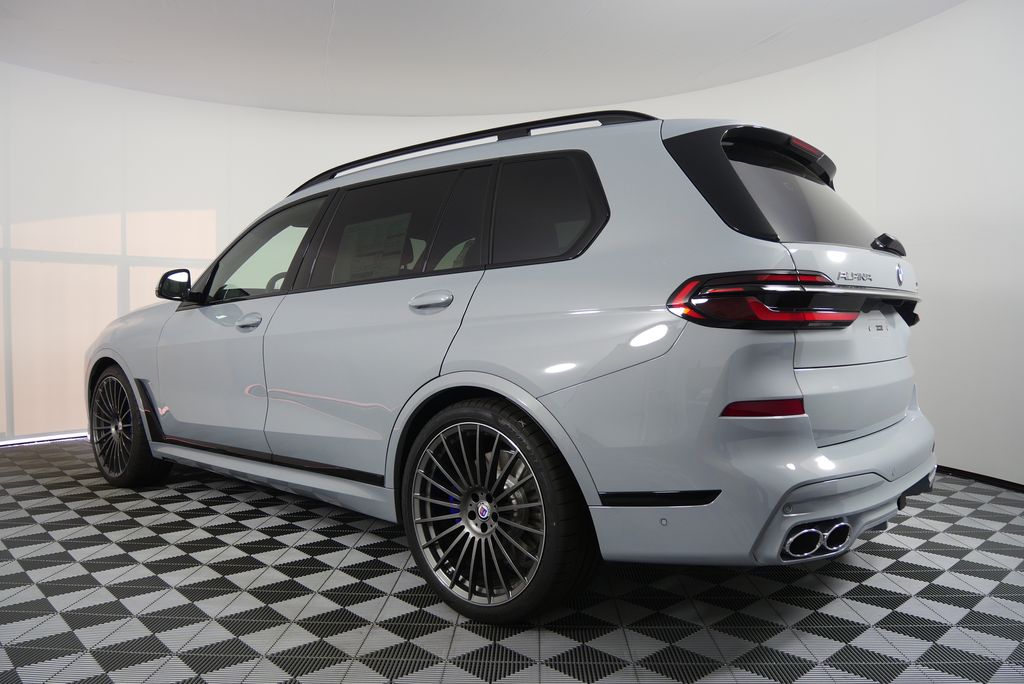 2026 BMW X7 Alpina XB7 6