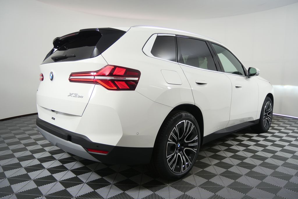 Thumbnail: 2026 BMW X3 - 3