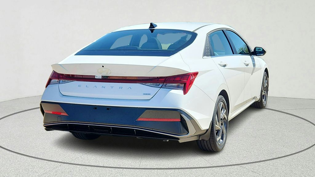 2026 Hyundai Elantra Hybrid