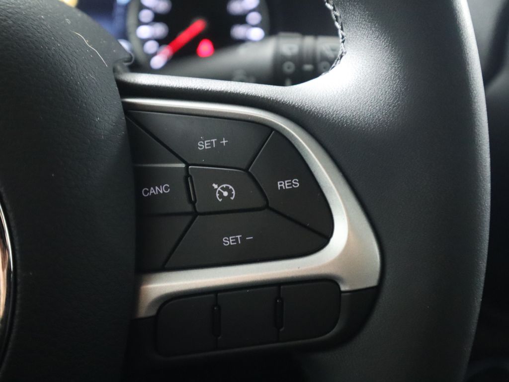 Thumbnail: 2021 Jeep Renegade - 12