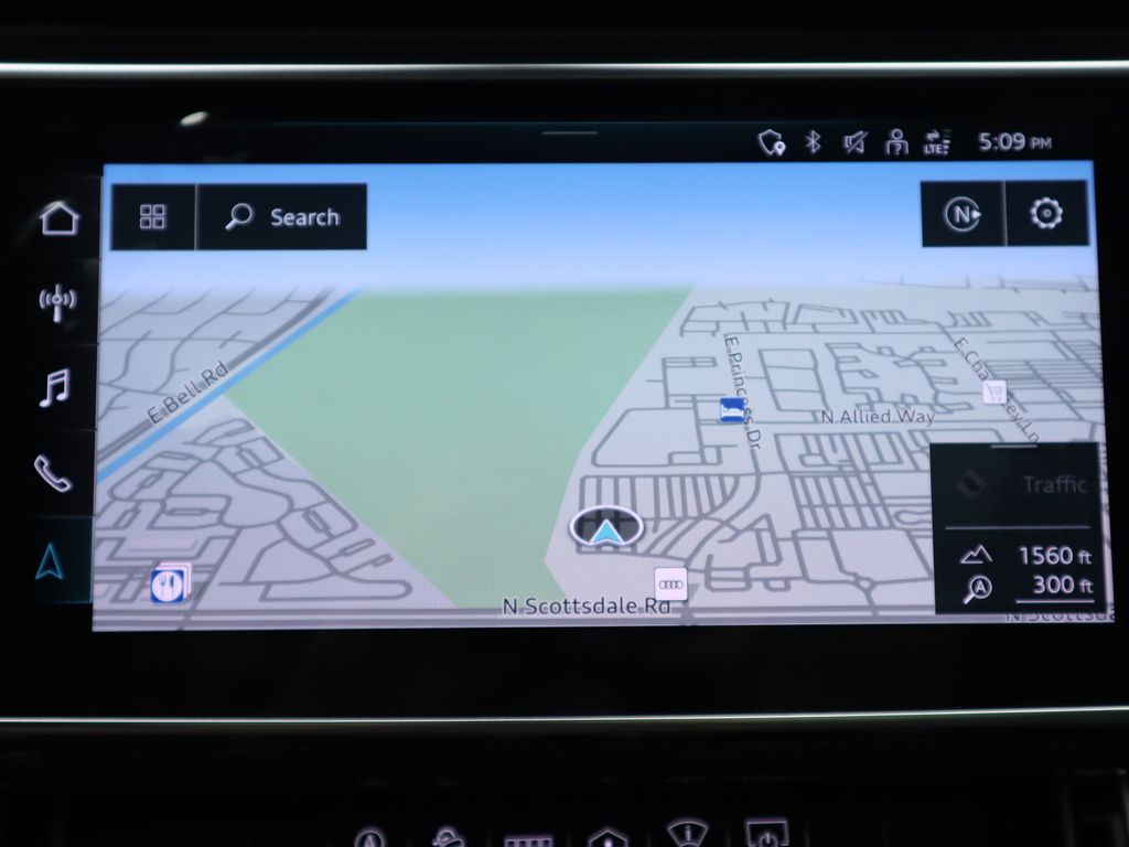 Thumbnail: 2022 Audi SQ8 - 15