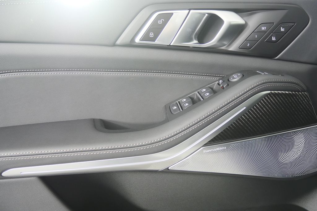 Thumbnail: 2026 BMW X5 - 8