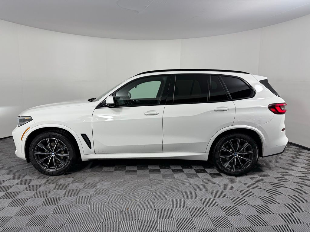 Thumbnail: 2023 BMW X5 - 8