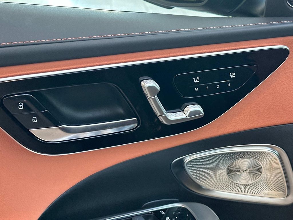 Thumbnail: 2025 Mercedes-Benz C-Class - 17