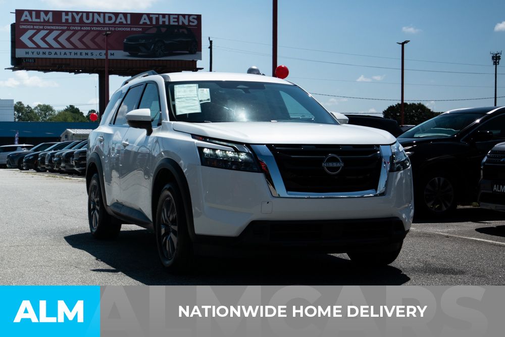 2024 Nissan Pathfinder SV photo 4