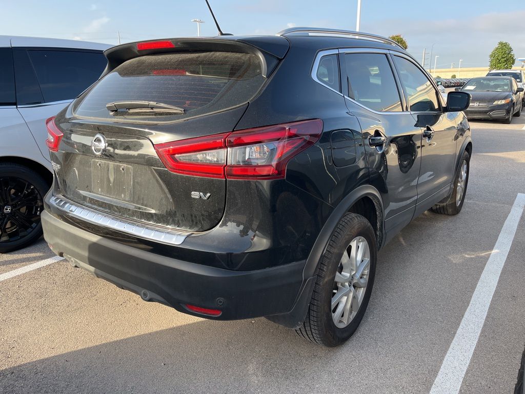 Thumbnail: 2020 Nissan Rogue Sport - 3