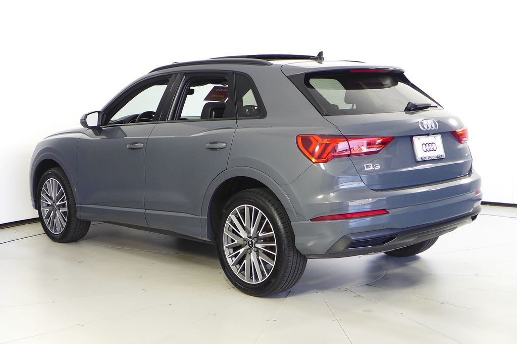 Thumbnail: 2023 Audi Q3 - 9