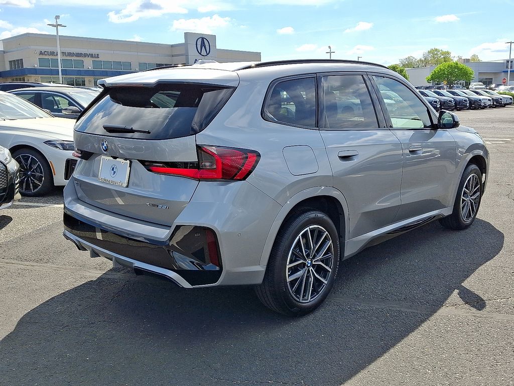 Thumbnail: 2026 BMW X1 - 6