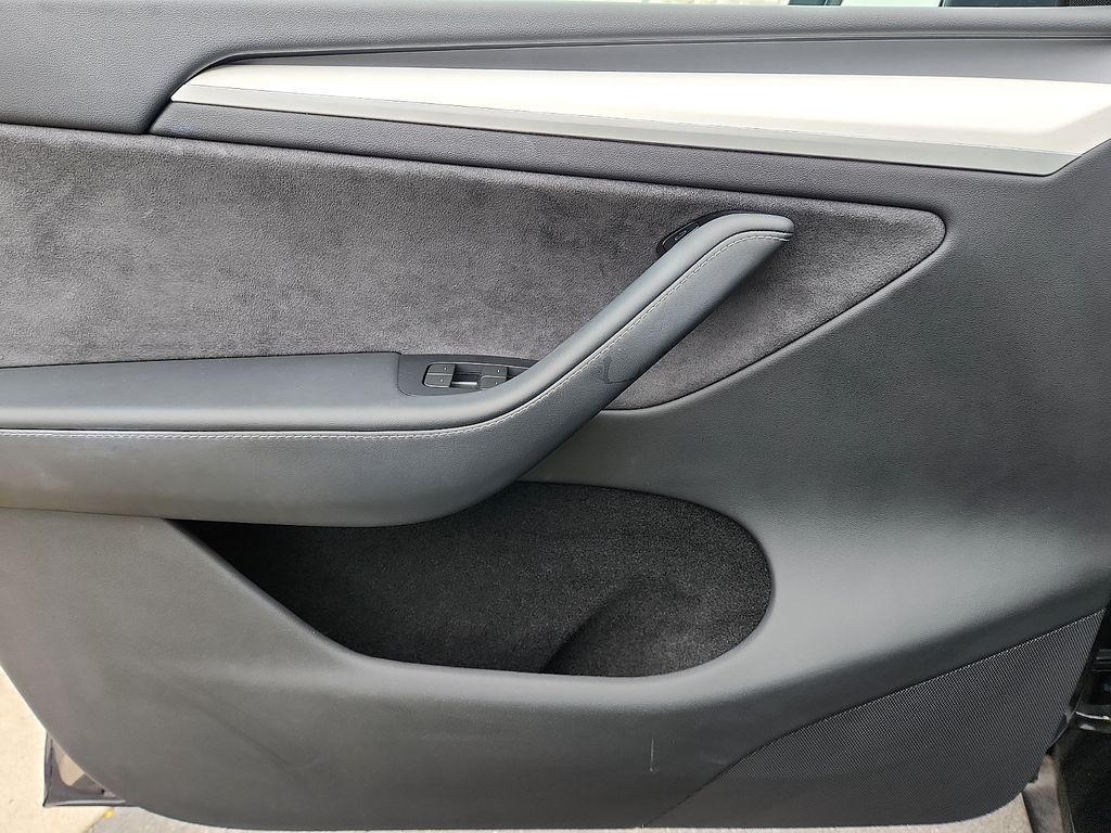 Thumbnail: 2024 Tesla Model Y - 12