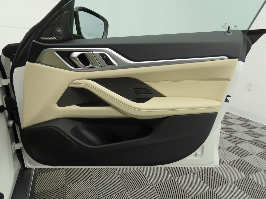 Thumbnail: 2026 BMW i4 - 24