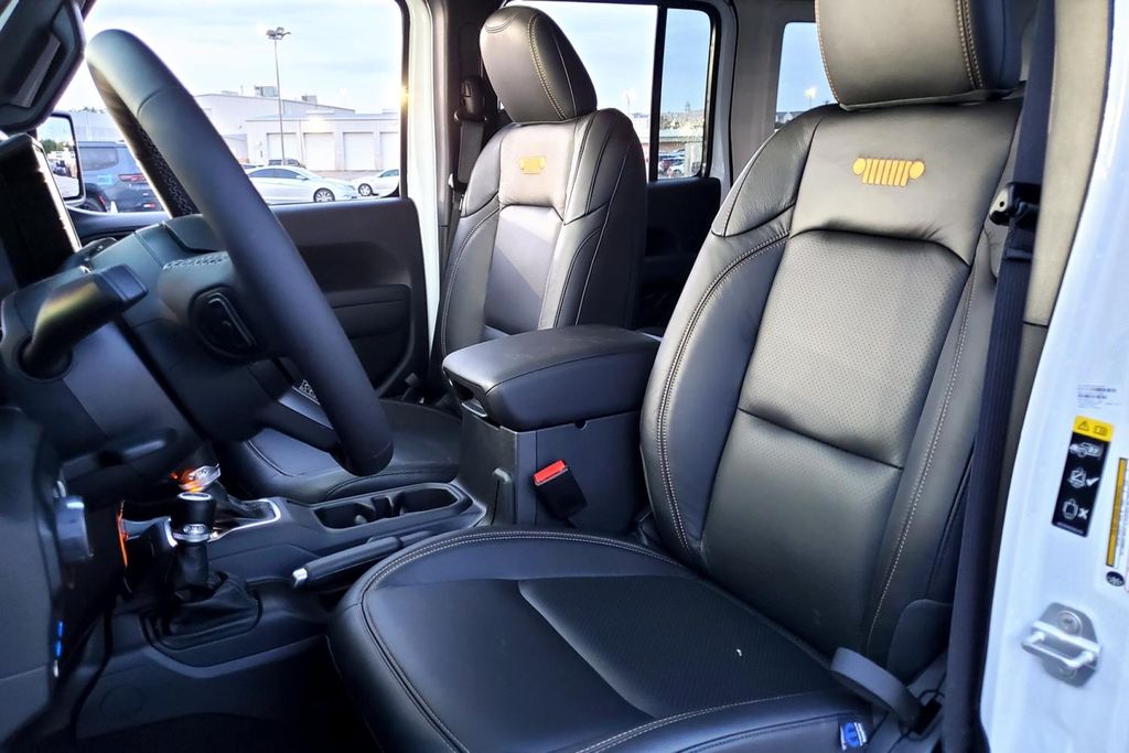 2025 Jeep Wrangler 4xe Willys 4XE - Photo 8