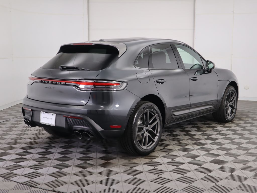 Thumbnail: 2025 Porsche Macan - 7