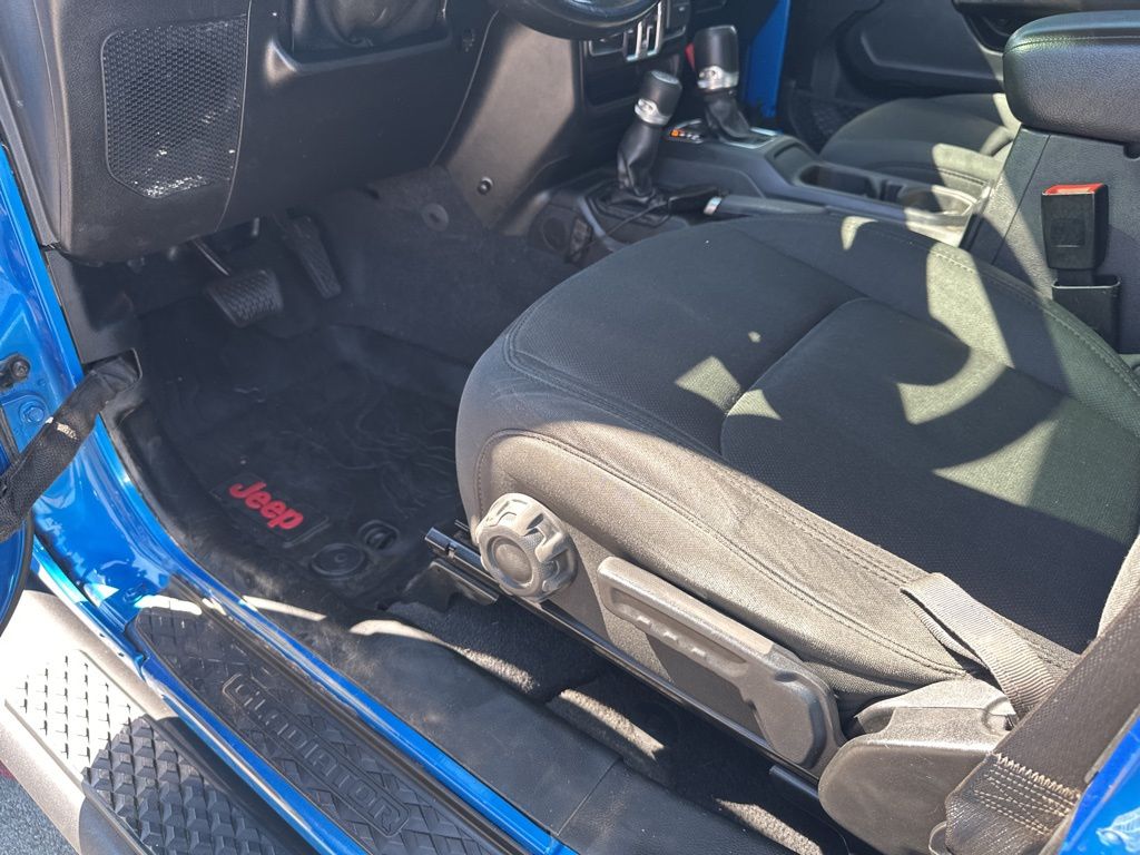 Used Car 2021 Jeep Gladiator  Sport For Sale Under $35,000 In Austin, Texas