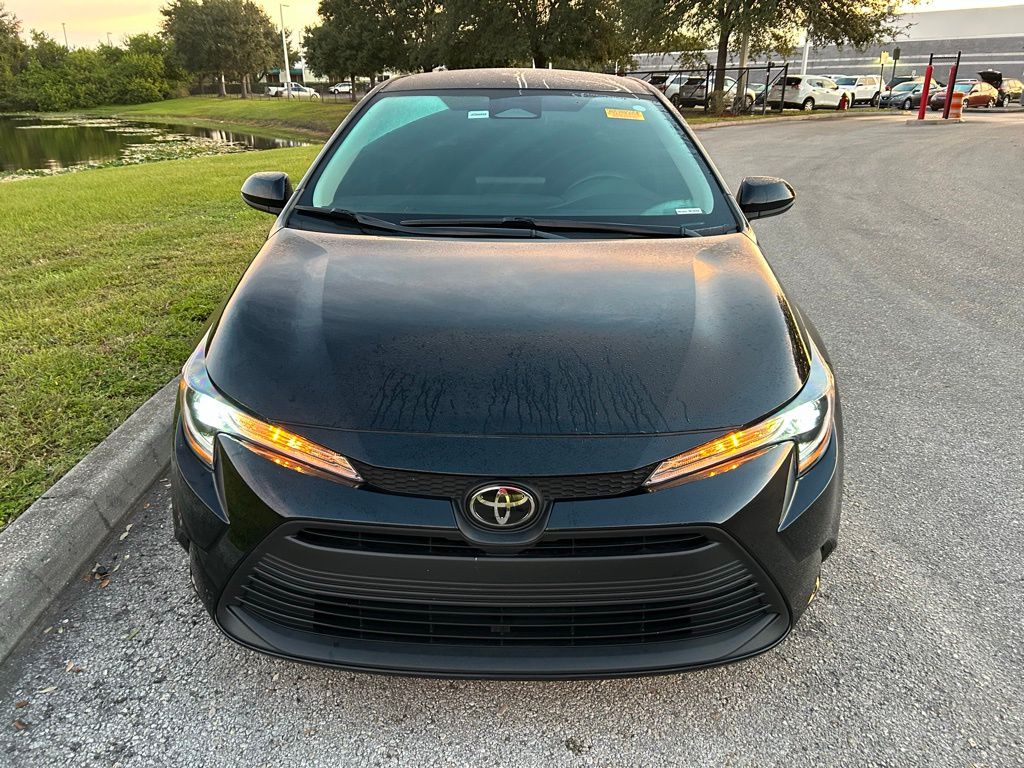 Thumbnail: 2025 Toyota Corolla - 8