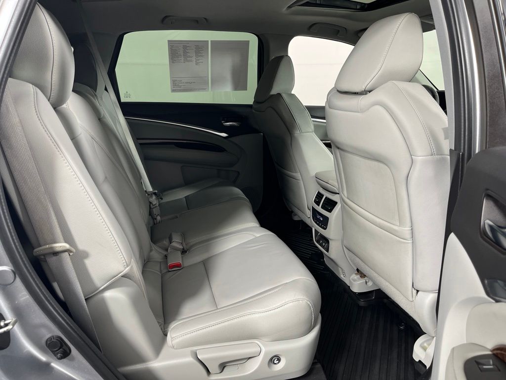 Thumbnail: 2018 Acura MDX - 15
